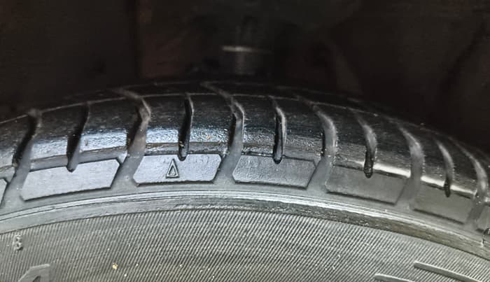 2013 Honda Amaze 1.5L I-DTEC VX, Diesel, Manual, 59,454 km, Left Front Tyre Tread
