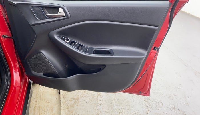 2016 Hyundai i20 Active 1.2 S, Petrol, Manual, 49,644 km, Driver Side Door Panels Control