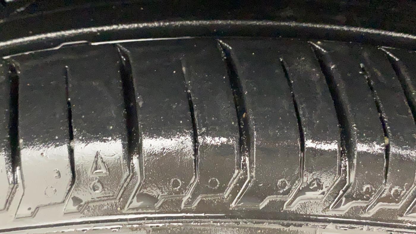 2016 Hyundai i20 Active 1.2 S, Petrol, Manual, 49,820 km, Left Front Tyre Tread