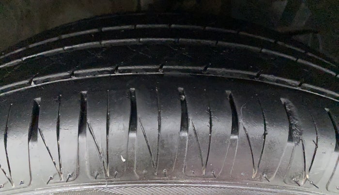 2018 Honda Amaze 1.2 V CVT I VTEC, Petrol, Automatic, 67,493 km, Right Front Tyre Tread