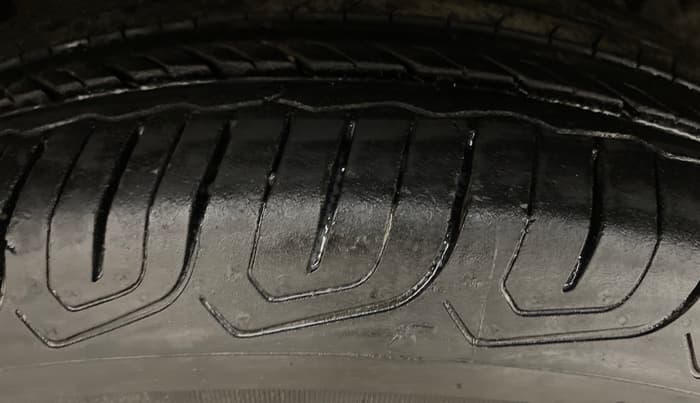 2017 Ford Ecosport AMBIENTE 1.5L DIESEL, Diesel, Manual, 56,132 km, Right Front Tyre Tread