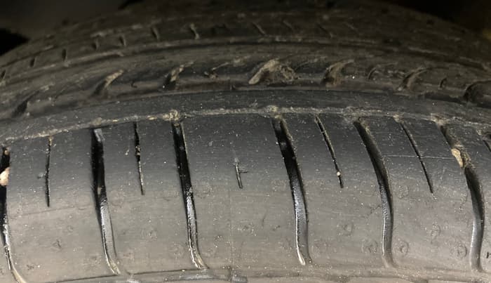 2017 Ford Ecosport AMBIENTE 1.5L DIESEL, Diesel, Manual, 56,132 km, Left Front Tyre Tread