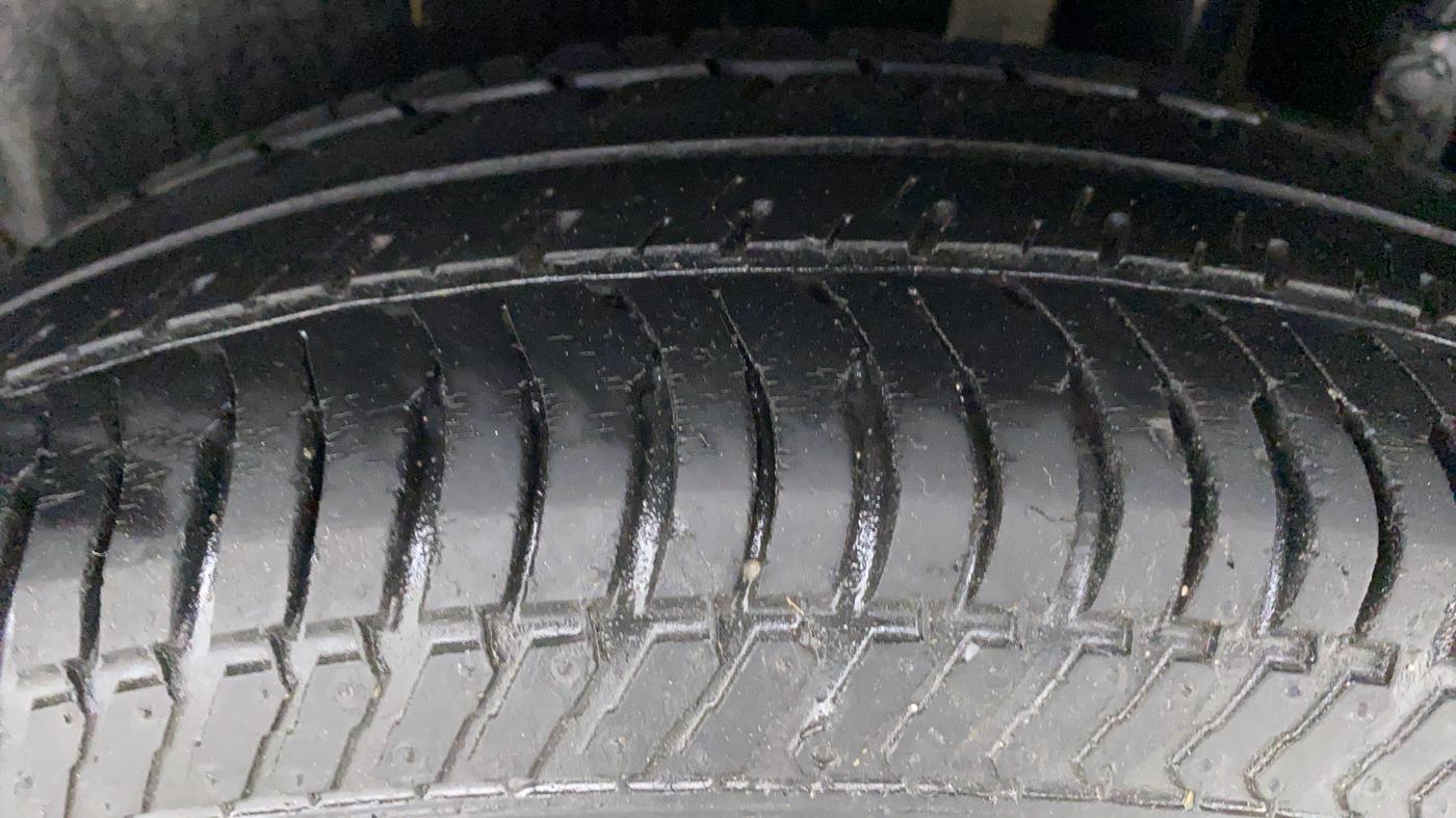 2017 Maruti Swift VXI OPT, Petrol, Manual, 32,191 km, Left Rear Tyre Tread