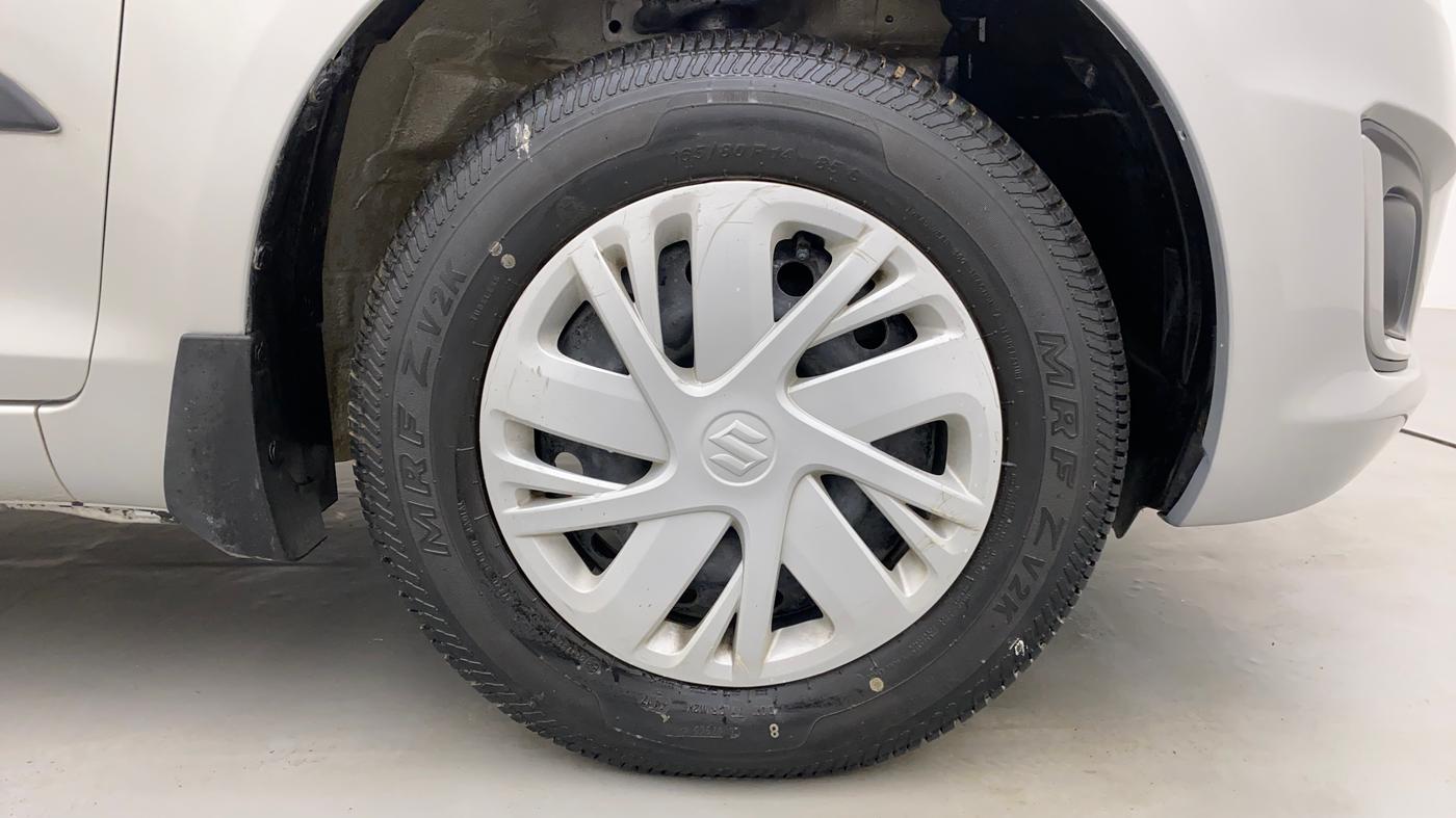 2017 Maruti Swift VXI OPT, Petrol, Manual, 32,191 km, Right Front Wheel
