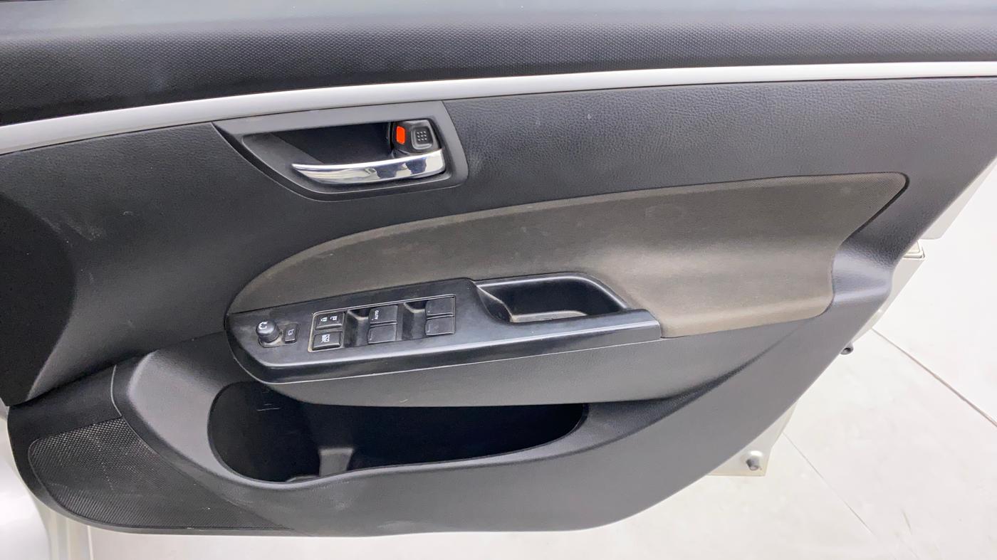 2017 Maruti Swift VXI OPT, Petrol, Manual, 32,191 km, Driver Side Door Panels Control