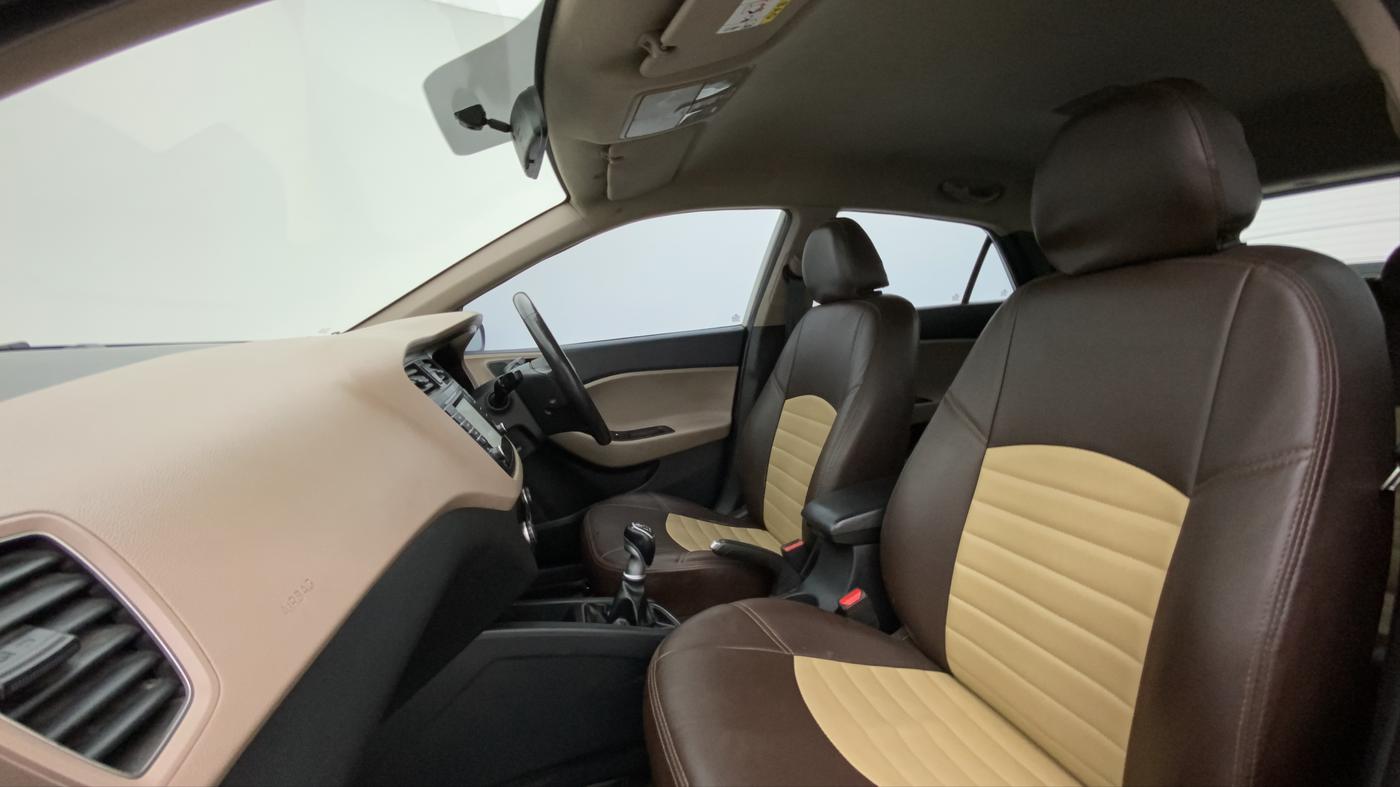 2018 Hyundai Elite i20 ASTA 1.4 CRDI (O), Diesel, Manual, 85,229 km, Right Side Front Door Cabin