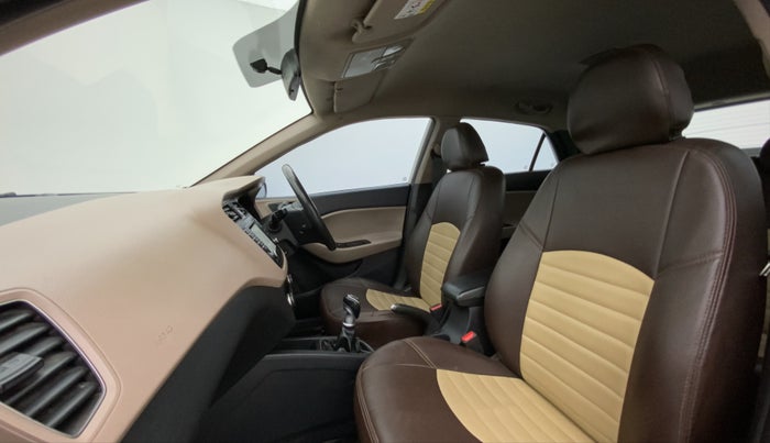 2018 Hyundai Elite i20 ASTA 1.4 CRDI (O), Diesel, Manual, 85,229 km, Right Side Front Door Cabin