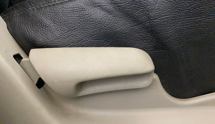 2014 Maruti Celerio VXI, Petrol, Manual, 30,112 km, Driver Side Adjustment Panel