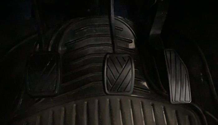 2014 Maruti Celerio VXI, Petrol, Manual, 30,112 km, Pedals