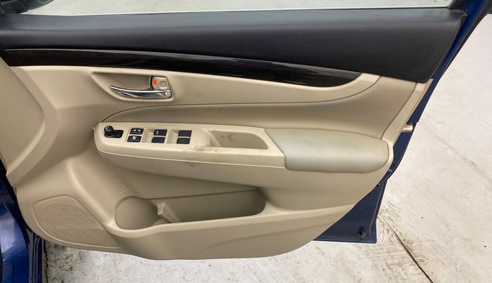 2017 Maruti Ciaz ALPHA 1.4 PETROL, Petrol, Manual, 67,189 km, Driver Side Door Panels Control