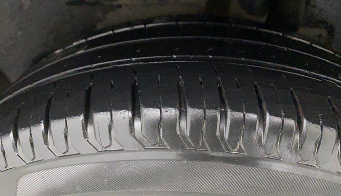 2018 Maruti Dzire ZXI PLUS AMT, Petrol, Automatic, 31,957 km, Left Rear Tyre Tread