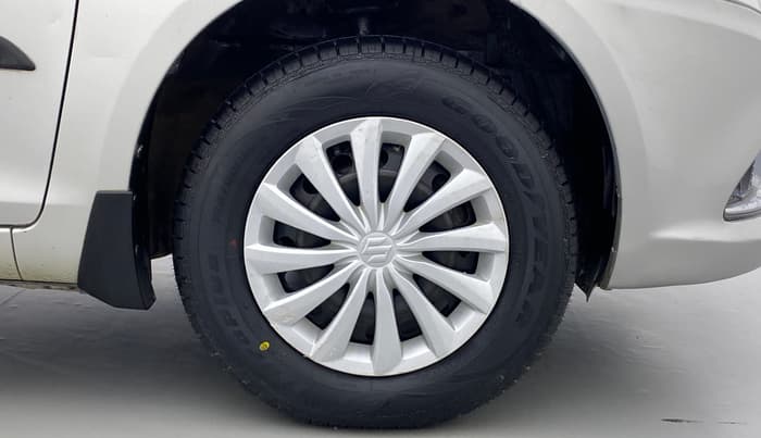 2015 Maruti Swift Dzire VDI, Diesel, Manual, 88,153 km, Right Front Wheel
