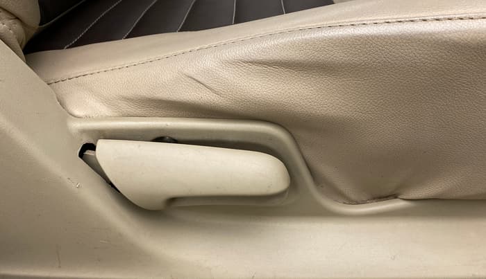 2015 Maruti Swift Dzire VDI, Diesel, Manual, 88,153 km, Driver Side Adjustment Panel