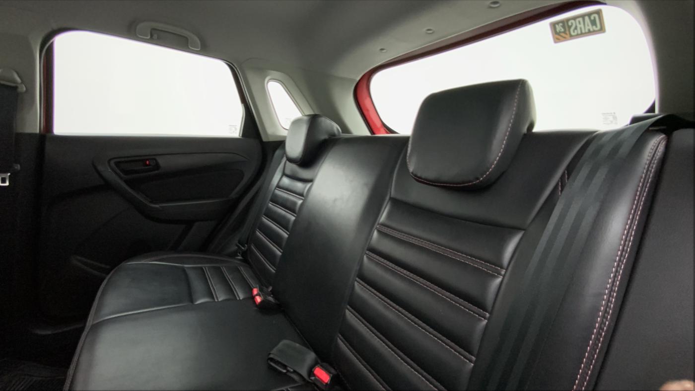 2016 Maruti Vitara Brezza VDI, Diesel, Manual, 58,646 km, Right Side Rear Door Cabin