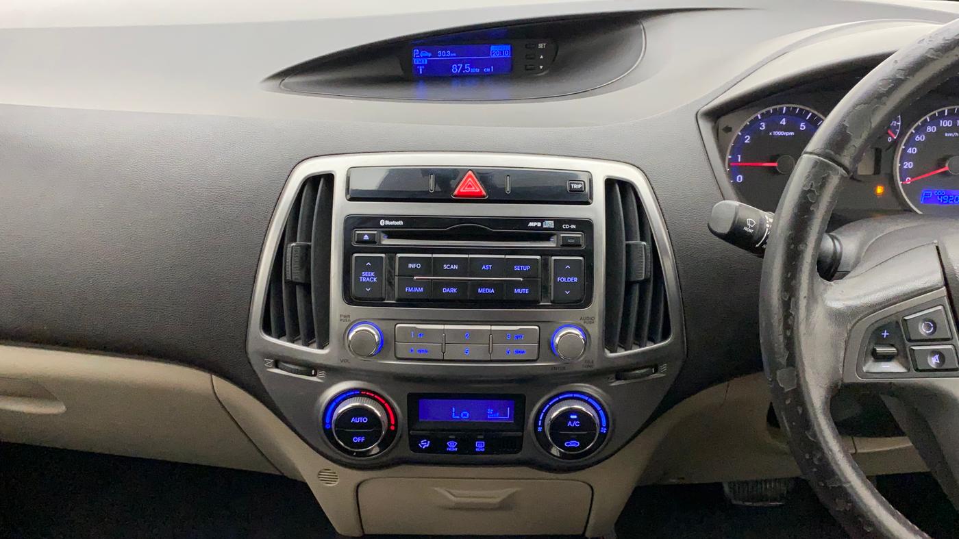 2013 Hyundai i20 SPORTZ 1.4 AT, Petrol, Automatic, 49,170 km, Air Conditioner