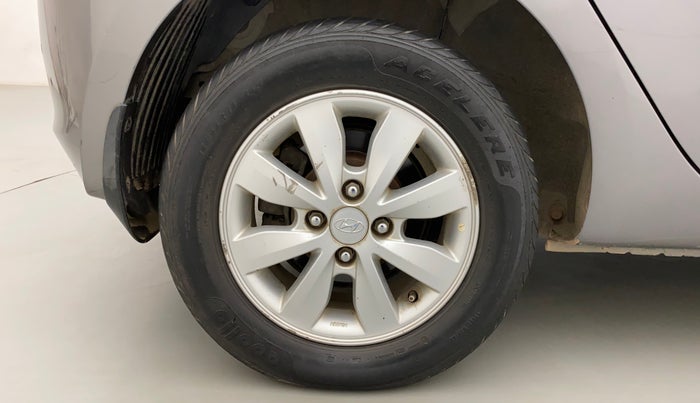 2013 Hyundai i20 SPORTZ 1.4 AT, Petrol, Automatic, 49,170 km, Right Rear Wheel