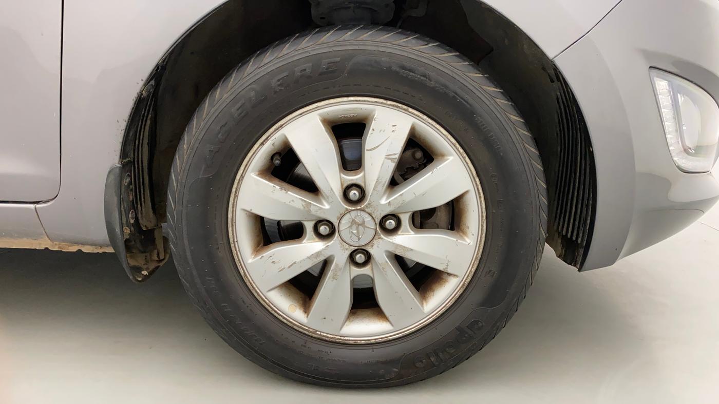 2013 Hyundai i20 SPORTZ 1.4 AT, Petrol, Automatic, 49,170 km, Right Front Wheel