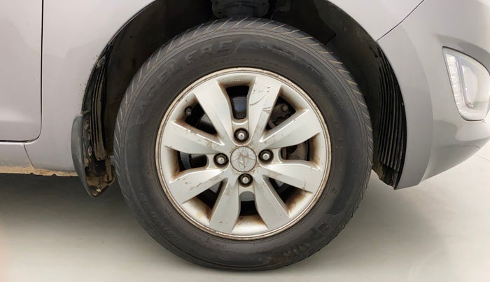2013 Hyundai i20 SPORTZ 1.4 AT, Petrol, Automatic, 49,170 km, Right Front Wheel