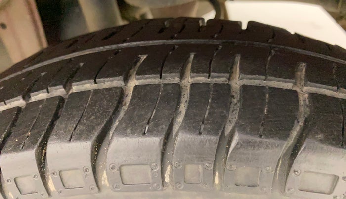 2012 Maruti Alto 800 LXI, Petrol, Manual, 56,394 km, Left Rear Tyre Tread