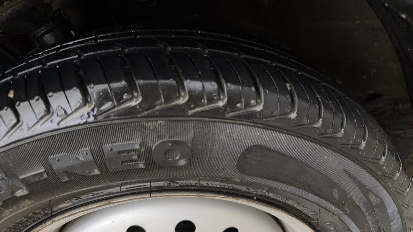 2021 Maruti New Wagon-R LXI CNG 1.0, CNG, Manual, 74,376 km, Left Front Tyre Tread