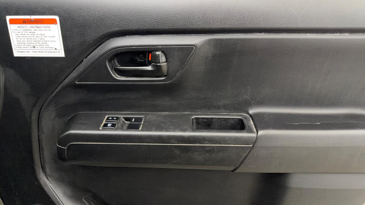 2021 Maruti New Wagon-R LXI CNG 1.0, CNG, Manual, 74,376 km, Driver Side Door Panels Control