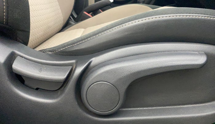 2017 Hyundai Elite i20 ASTA 1.2, Petrol, Manual, 15,586 km, Driver Side Adjustment Panel