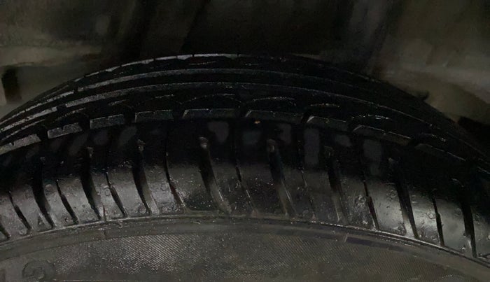 2015 Honda Jazz 1.2L I-VTEC SV, Petrol, Manual, 84,349 km, Left Rear Tyre Tread