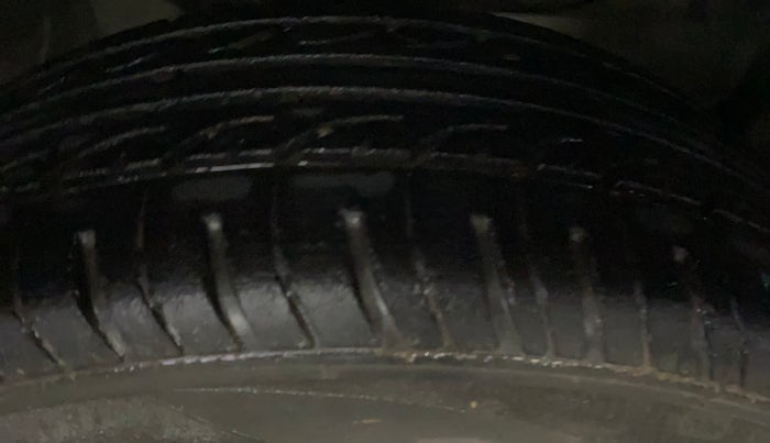 2015 Honda Jazz 1.2L I-VTEC SV, Petrol, Manual, 84,349 km, Right Front Tyre Tread