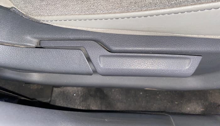 2022 Hyundai GRAND I10 NIOS ASTA AMT 1.2 KAPPA VTVT, Petrol, Automatic, 55,965 km, Driver Side Adjustment Panel