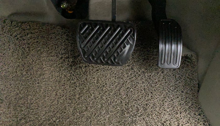 2013 Nissan Micra XV CVT, Petrol, Automatic, 69,674 km, Pedals