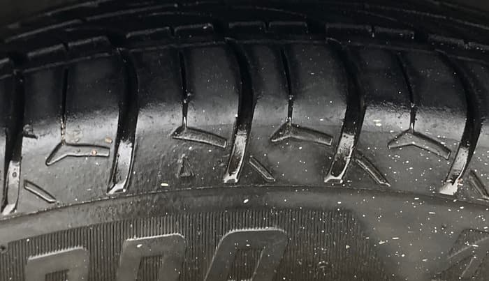 2017 Maruti Alto K10 VXI (O) AMT, Petrol, Automatic, 43,195 km, Right Front Tyre Tread
