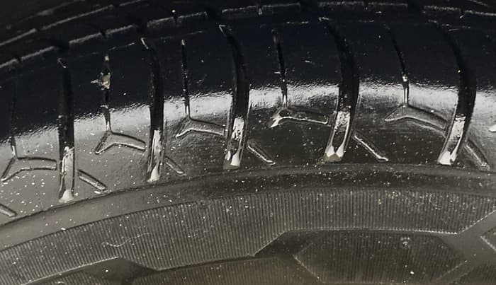 2017 Maruti Alto K10 VXI (O) AMT, Petrol, Automatic, 43,195 km, Left Front Tyre Tread