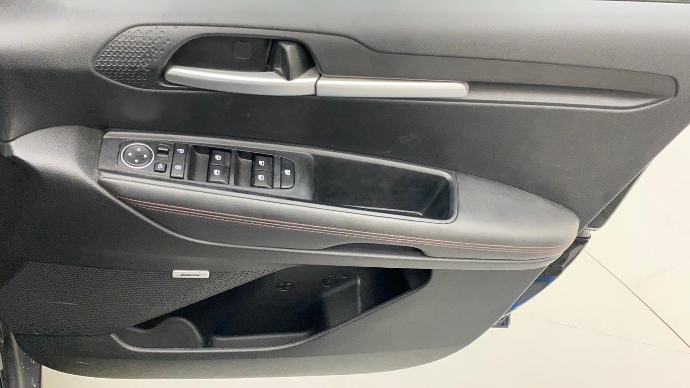 2020 KIA SONET GTX PLUS 1.0 IMT, Petrol, Manual, 25,013 km, Driver Side Door Panels Control