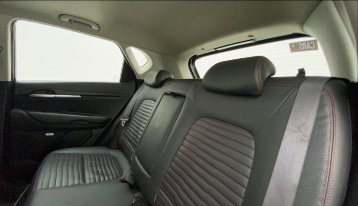 2020 KIA SONET GTX PLUS 1.0 IMT, Petrol, Manual, 25,013 km, Right Side Rear Door Cabin