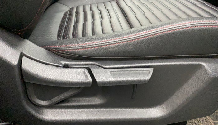 2020 KIA SONET GTX PLUS 1.0 IMT, Petrol, Manual, 25,013 km, Driver Side Adjustment Panel