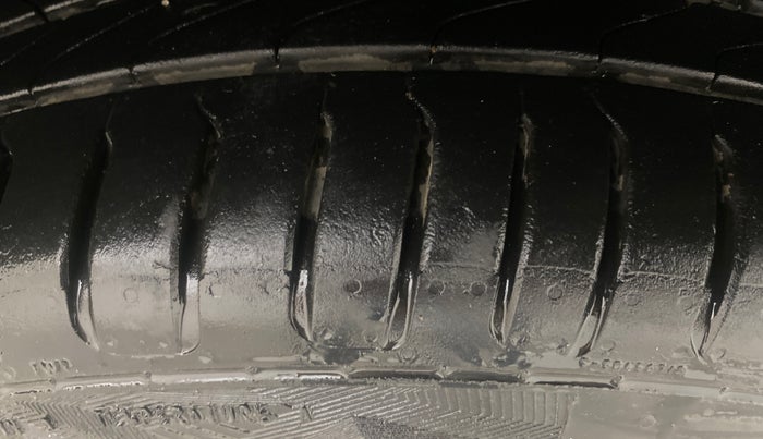 2018 Maruti Vitara Brezza ZDI AMT, Diesel, Automatic, 59,624 km, Left Rear Tyre Tread