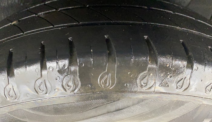 2020 Hyundai GRAND I10 NIOS SPORTZ AMT 1.2 KAPPA VTVT, CNG, Automatic, 63,245 km, Left Rear Tyre Tread