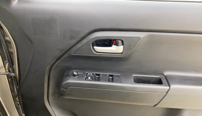 2024 Maruti New Wagon-R VXI CNG 1.0, CNG, Manual, 17,933 km, Driver Side Door Panels Control