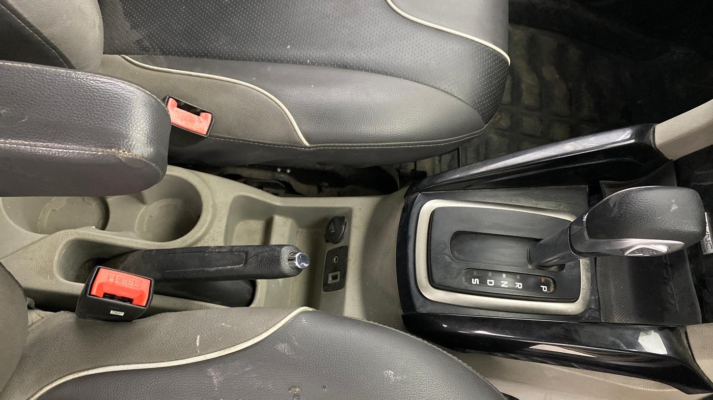 2016 Ford Ecosport TITANIUM 1.5L PETROL AT, Petrol, Automatic, 1,03,831 km, Gear Lever