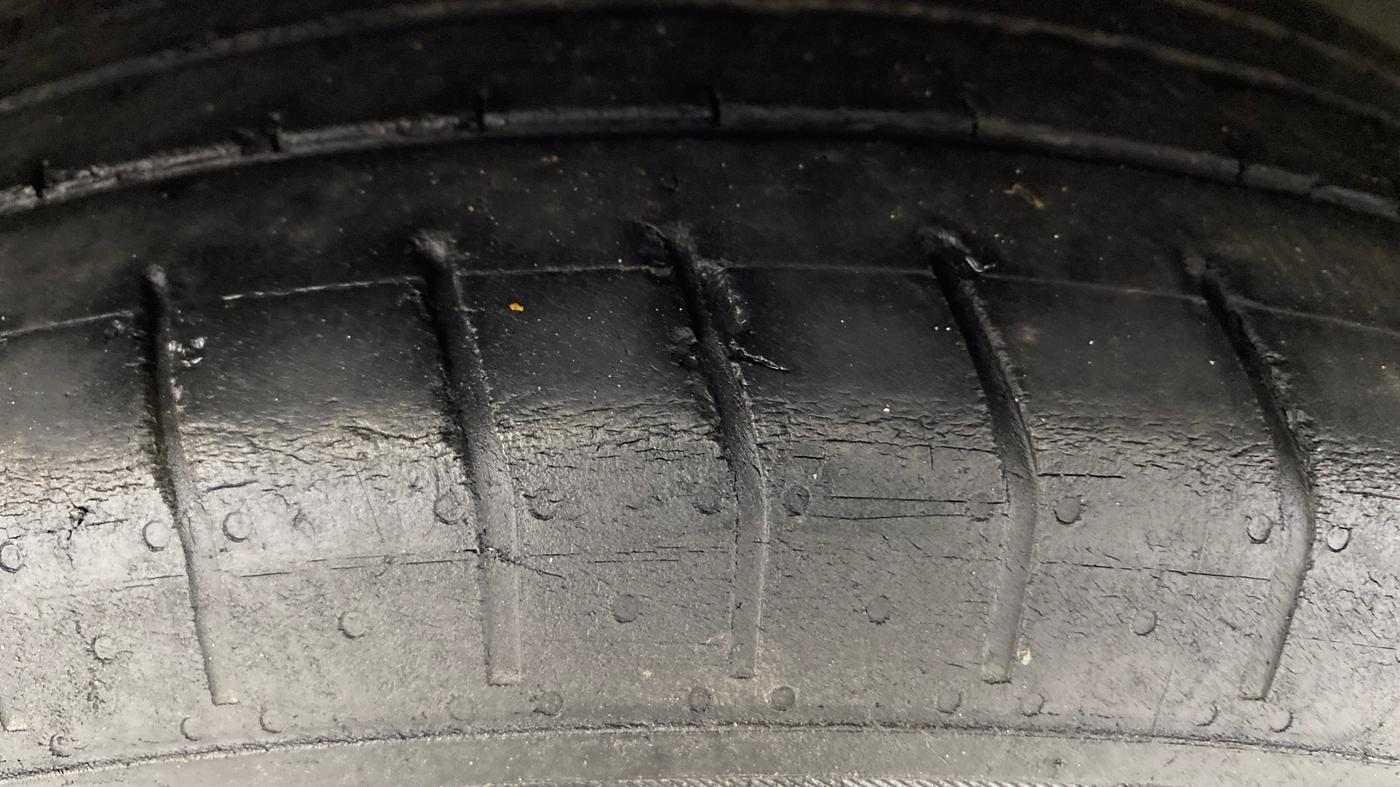 2016 Ford Ecosport TITANIUM 1.5L PETROL AT, Petrol, Automatic, 1,03,831 km, Left Front Tyre Tread