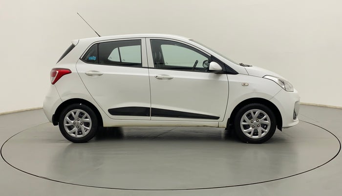 2017 Hyundai Grand i10 MAGNA 1.2 KAPPA VTVT, Petrol, Manual, 40,795 km, Right Side View