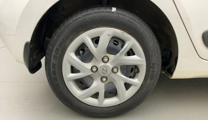 2017 Hyundai Grand i10 MAGNA 1.2 KAPPA VTVT, Petrol, Manual, 40,795 km, Right Rear Wheel