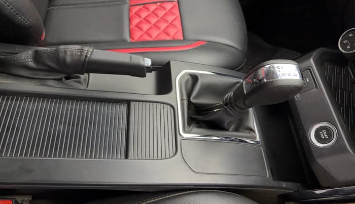 2022 Renault Kiger RXT (O) AMT, Petrol, Automatic, 62,420 km, Gear Lever