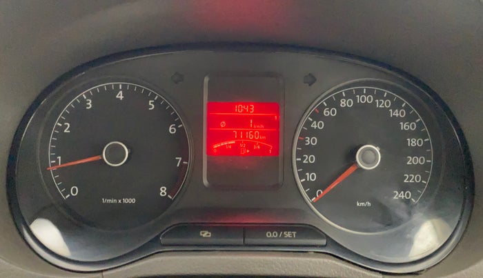 2013 Volkswagen Vento HIGHLINE 1.6 MPI, Petrol, Manual, 71,158 km, Odometer Image