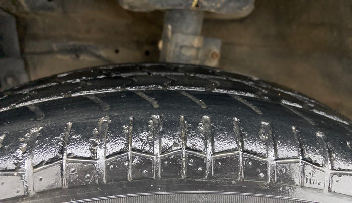 2015 Maruti Swift VDI ABS, Diesel, Manual, 72,574 km, Left Front Tyre Tread