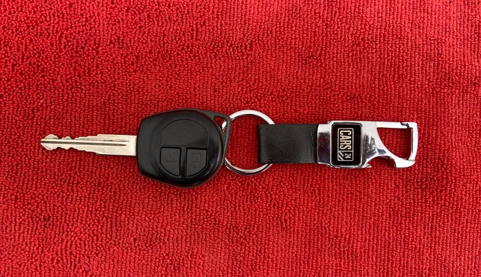 2015 Maruti Swift VDI ABS, Diesel, Manual, 72,574 km, Key Close Up