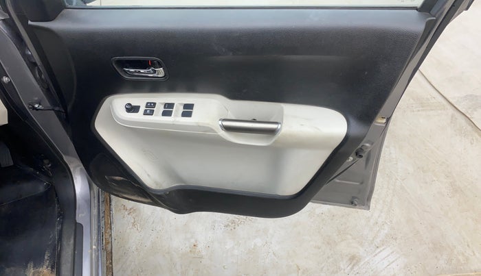 2017 Maruti IGNIS DELTA 1.2 AMT, Petrol, Automatic, 70,853 km, Driver Side Door Panels Control