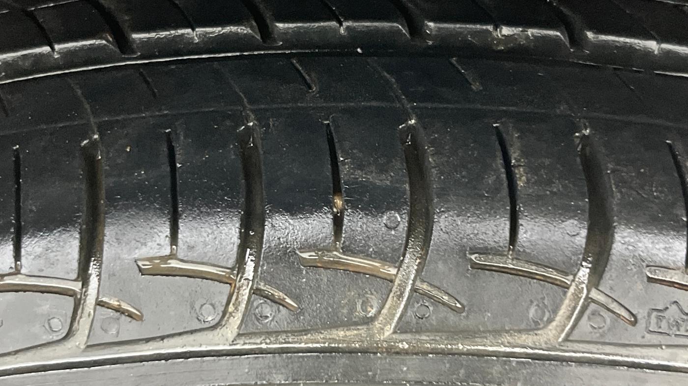 2018 Maruti Ertiga VDI SHVS, Diesel, Manual, 74,008 km, Left Rear Tyre Tread