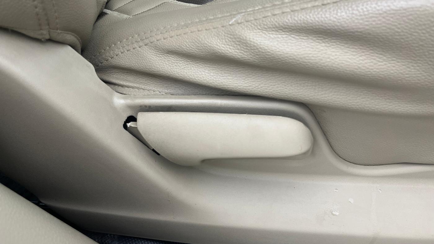 2018 Maruti Ertiga VDI SHVS, Diesel, Manual, 74,008 km, Driver Side Adjustment Panel