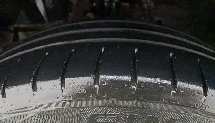 2015 Honda Jazz 1.5L I-DTEC V, Diesel, Manual, 73,877 km, Left Front Tyre Tread